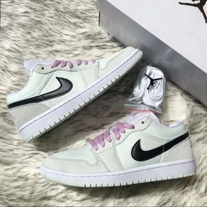 Nike Air Jordan 1 Low SE Barely Green